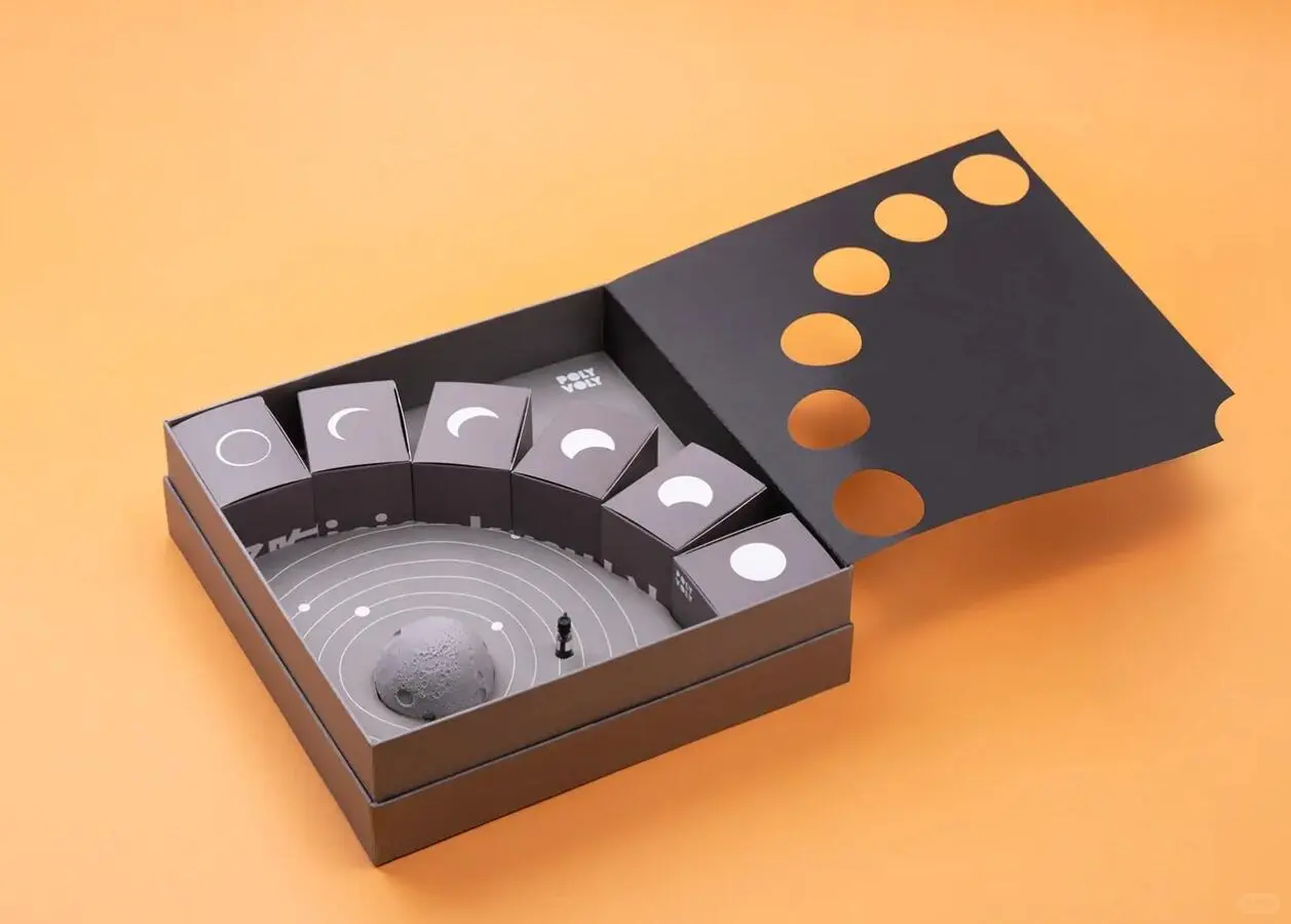 creative food lid and base box packaging 1