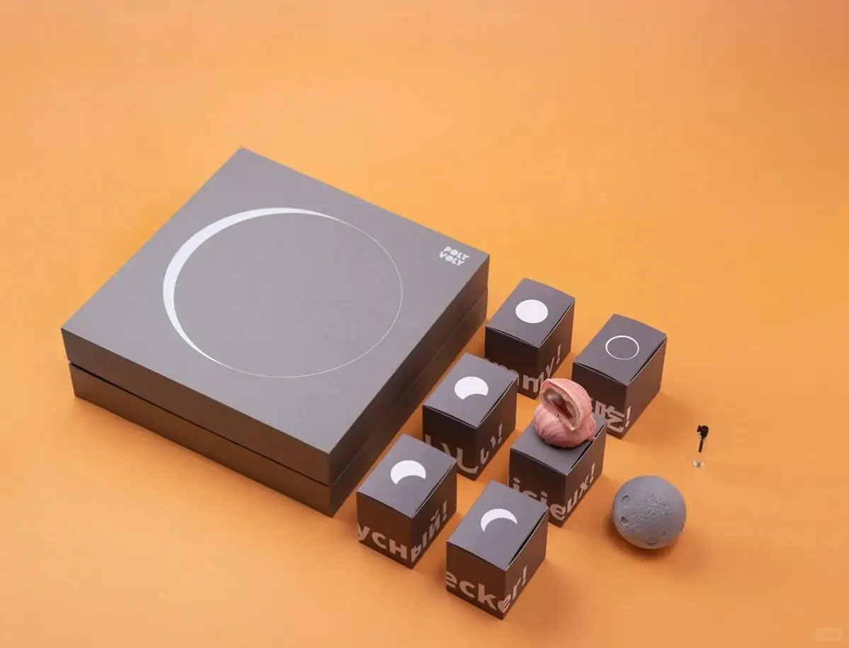 Creative food lid and base box packaging with premium design