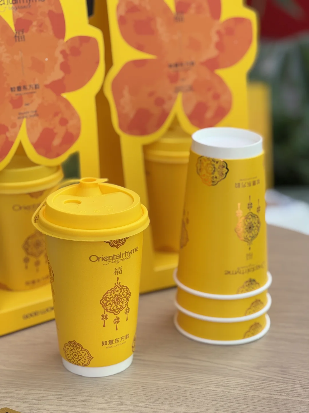 Custom printed paper cup for takeaway beverages with Chinese style design
