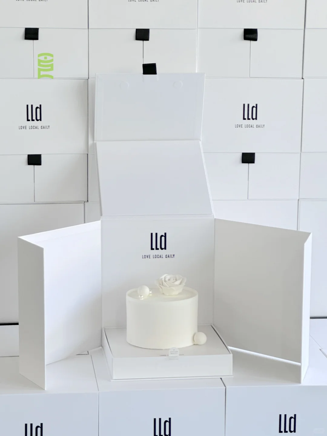 flat pack magnetic cake box easy packing 2