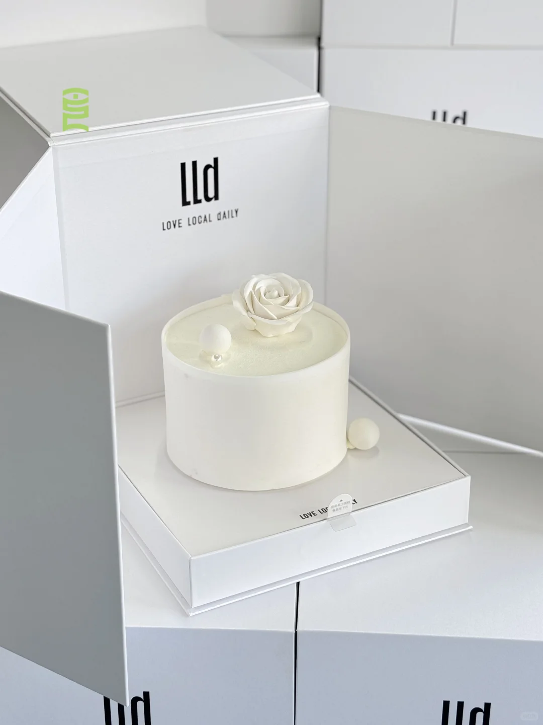 flat pack magnetic cake box easy packing 3