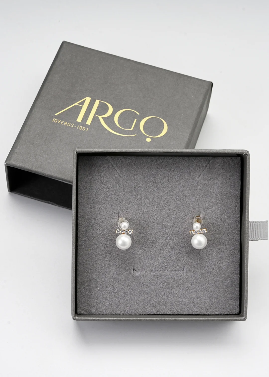 Luxury book style drawer packaging box with ribbon pull and foil logo for jewelry