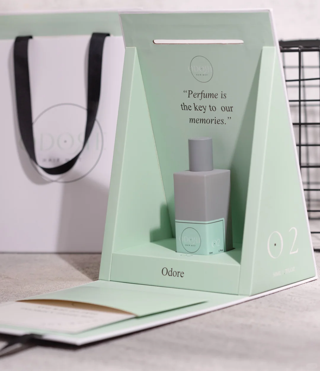 triangle magnetic gift box packaging 2